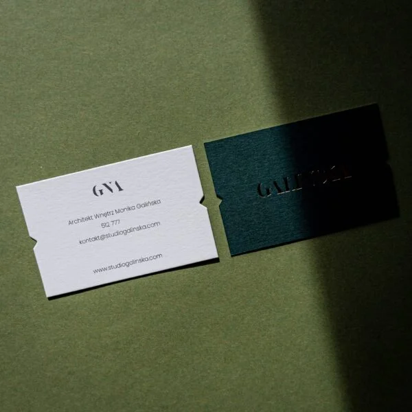 Wizytówki kaszerowane